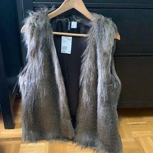 NWT faux fur vest from H&M - sz 14